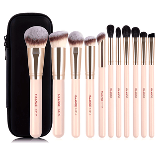 Elevate Your Beauty Routine with Our Luxurious Makeup Brush Collections