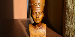 male mini head bust on table