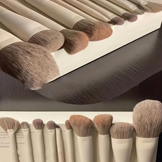  Hypoallergenic Palm Makeup Brush Set cashymart