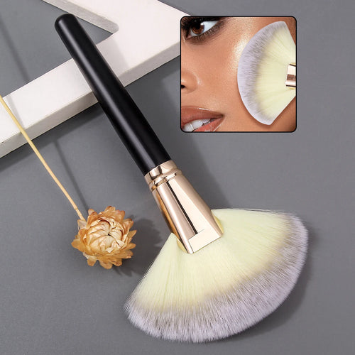  Extra Large Three Color Hair Fan Brush cashymart