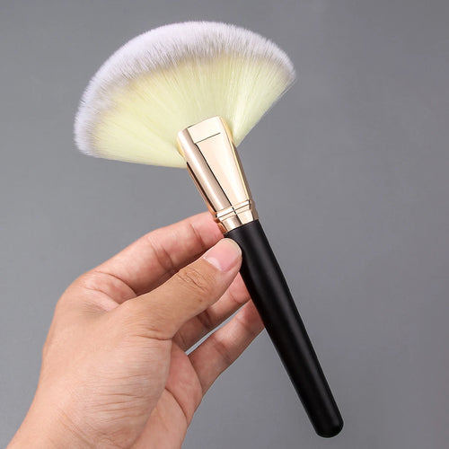  Extra Large Three Color Hair Fan Brush cashymart
