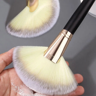  Extra Large Three Color Hair Fan Brush cashymart