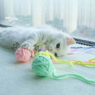  Colorful Yarn Cat Balls with Bells cashymart