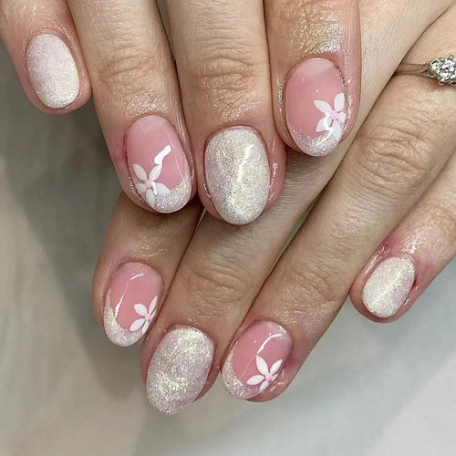 Set de 24 uñas postizas con flores rosas