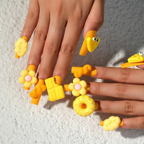  Strawberry & Bear Themed Fake Nails cashymart
