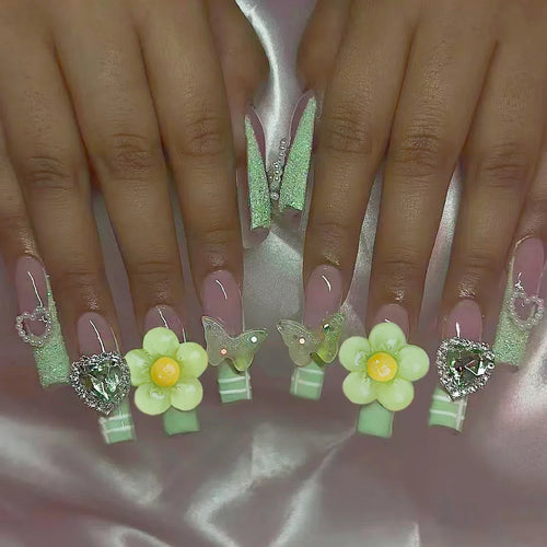  Strawberry & Bear Themed Fake Nails cashymart