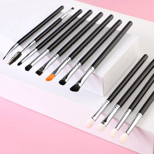  Versatile Disposable Eyelash & Brow Grooming Brush Set cashymart