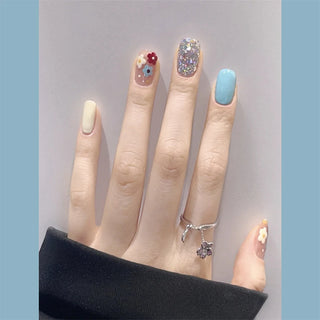  White Small Flower Acrylic Press-On Nails cashymart