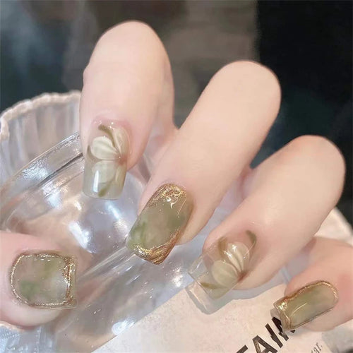  White Small Flower Acrylic Press-On Nails cashymart