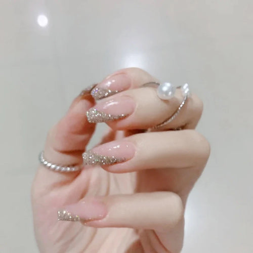  White Small Flower Acrylic Press-On Nails cashymart